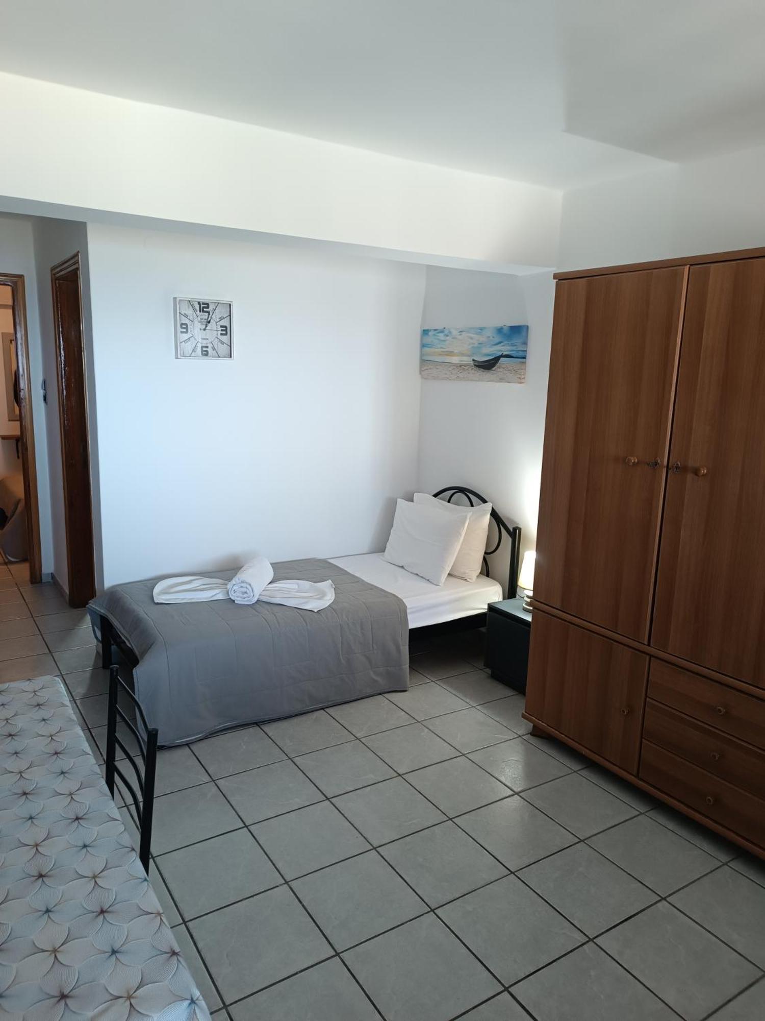 شقة Voulias Αpartments Kini الغرفة الصورة